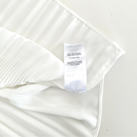 Aritzia Babaton Damien Pleated Sleeveless Blouse - Picture 6 of 6